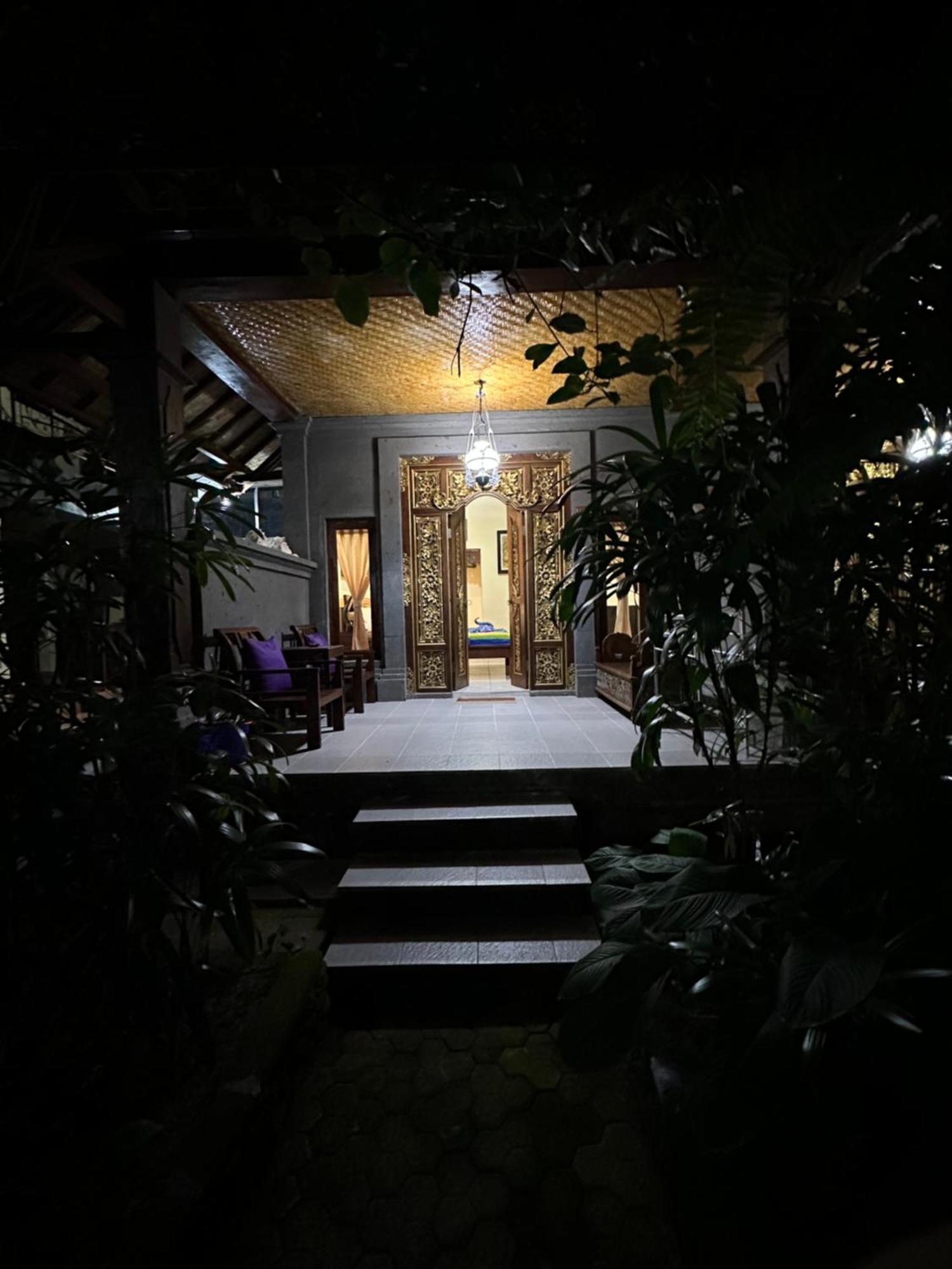 Nirvana Pension Ubud  Exterior photo